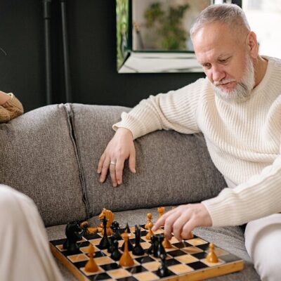 3 Things You Can Do To Fight Off The Cognitive Symptoms Of Old Age
